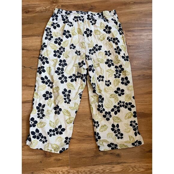 Christopher and Banks Wrinkle Free Womens Size 4 Floral Linen Capris Green and N - Picture 3 of 3